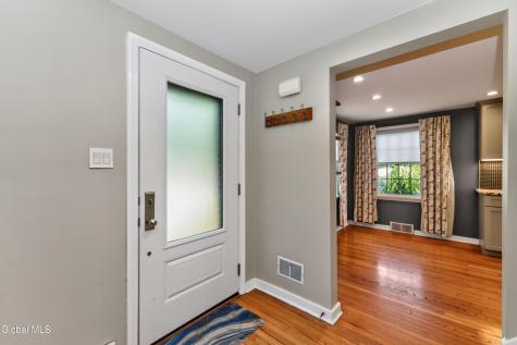 209 Colonial Avenue Albany NY 12208