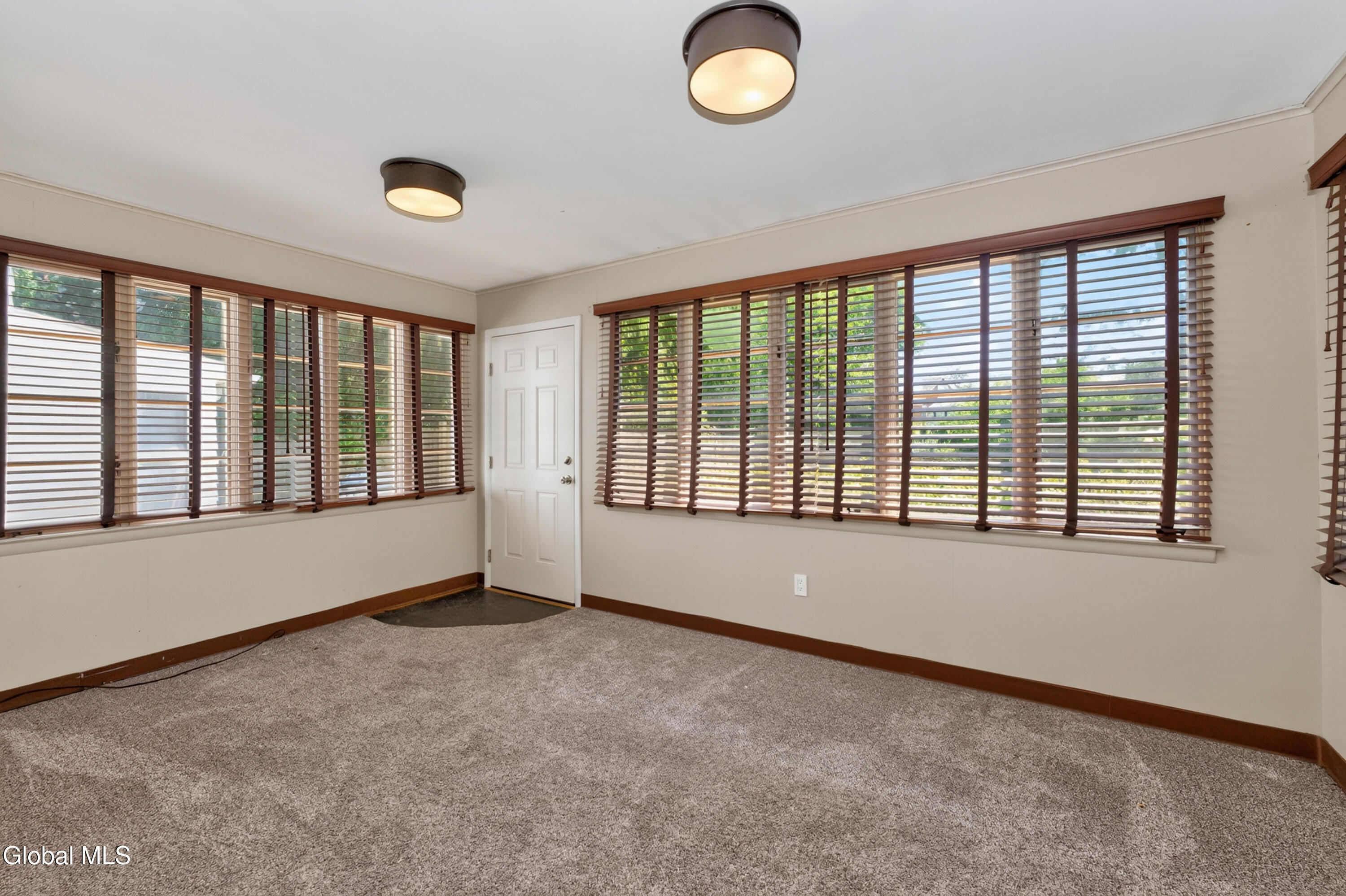 209 Colonial Avenue Albany NY 12208