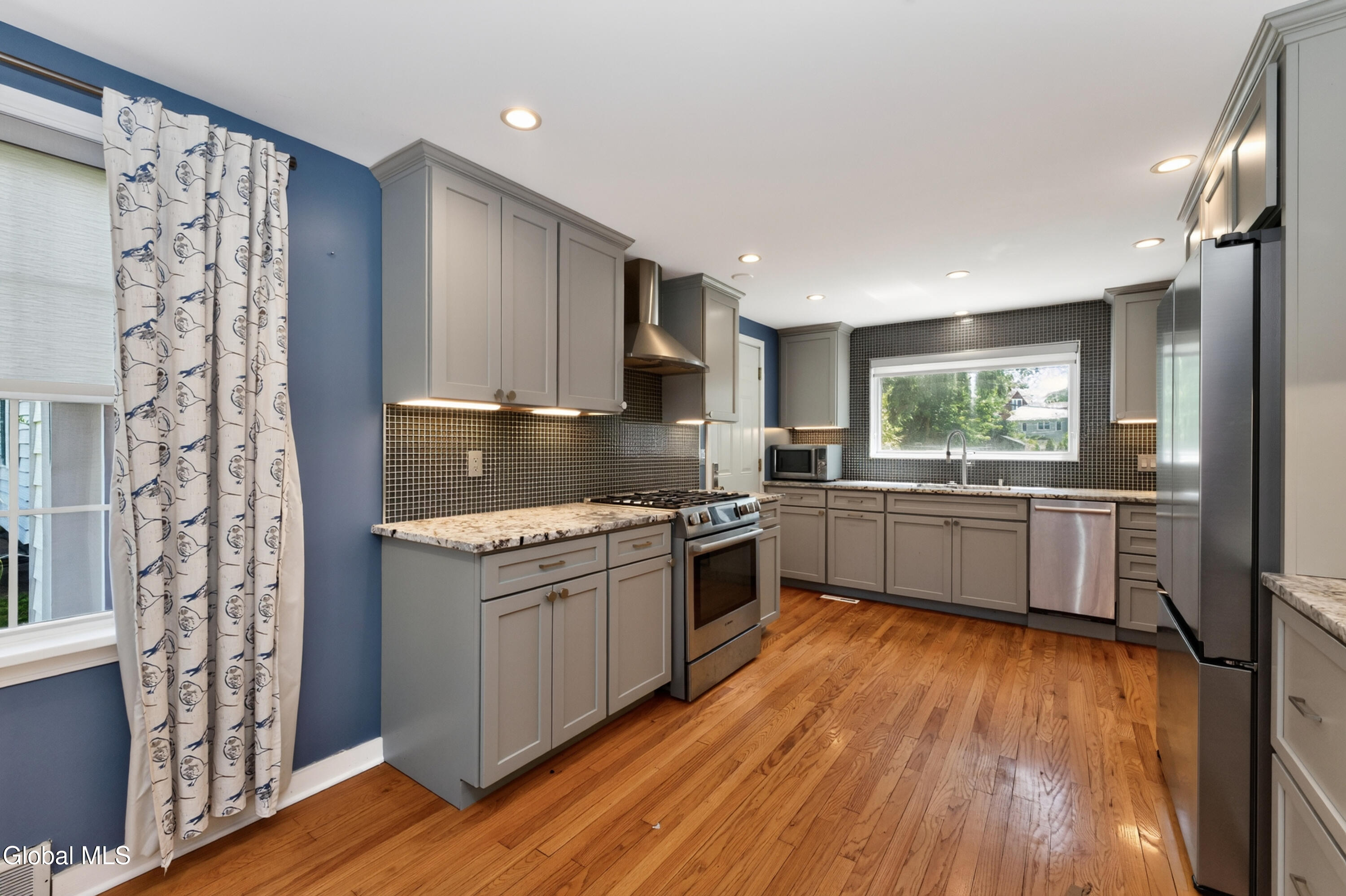 209 Colonial Avenue Albany NY 12208