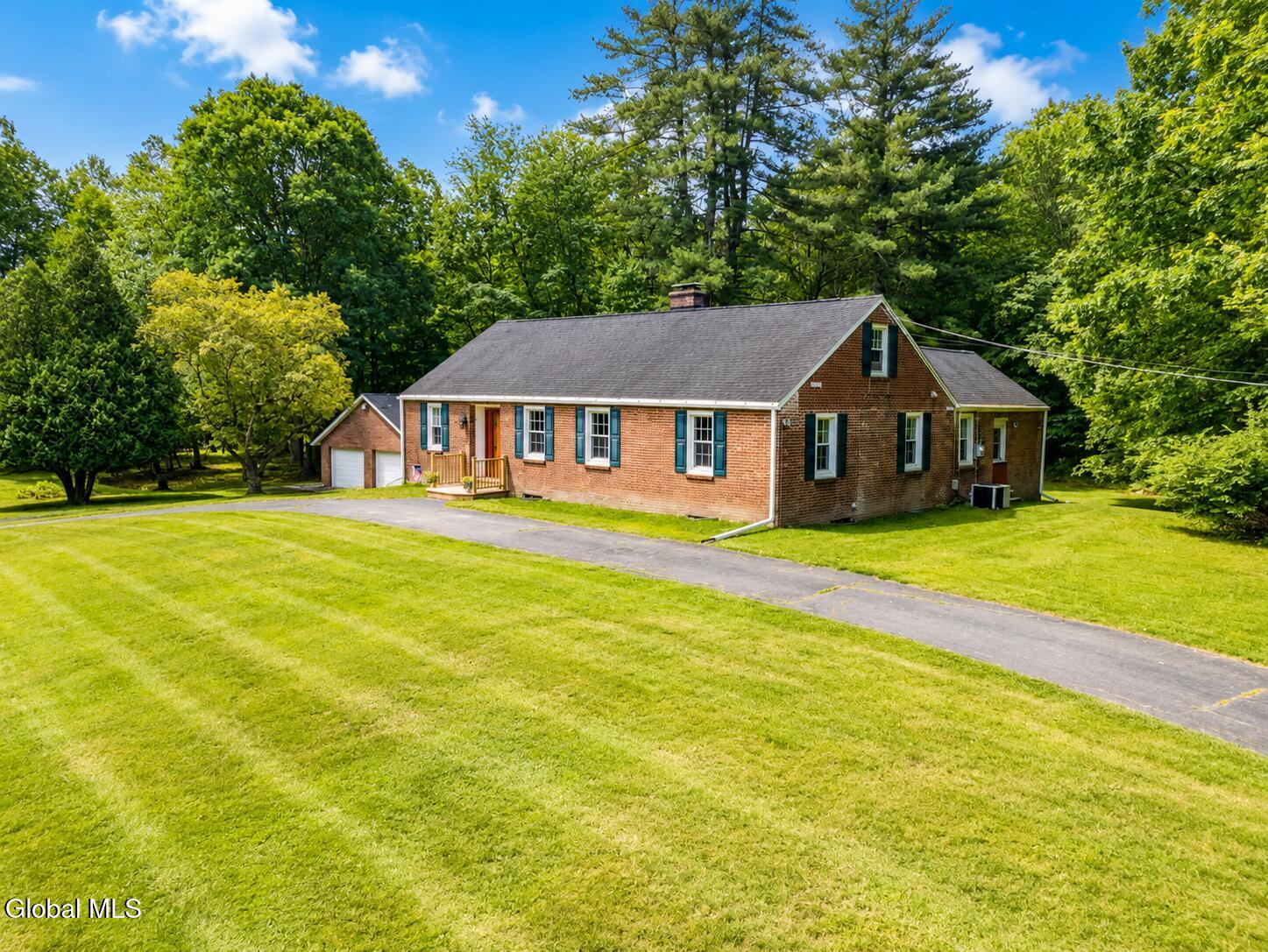 287 Thais Road Averill Park NY 12018