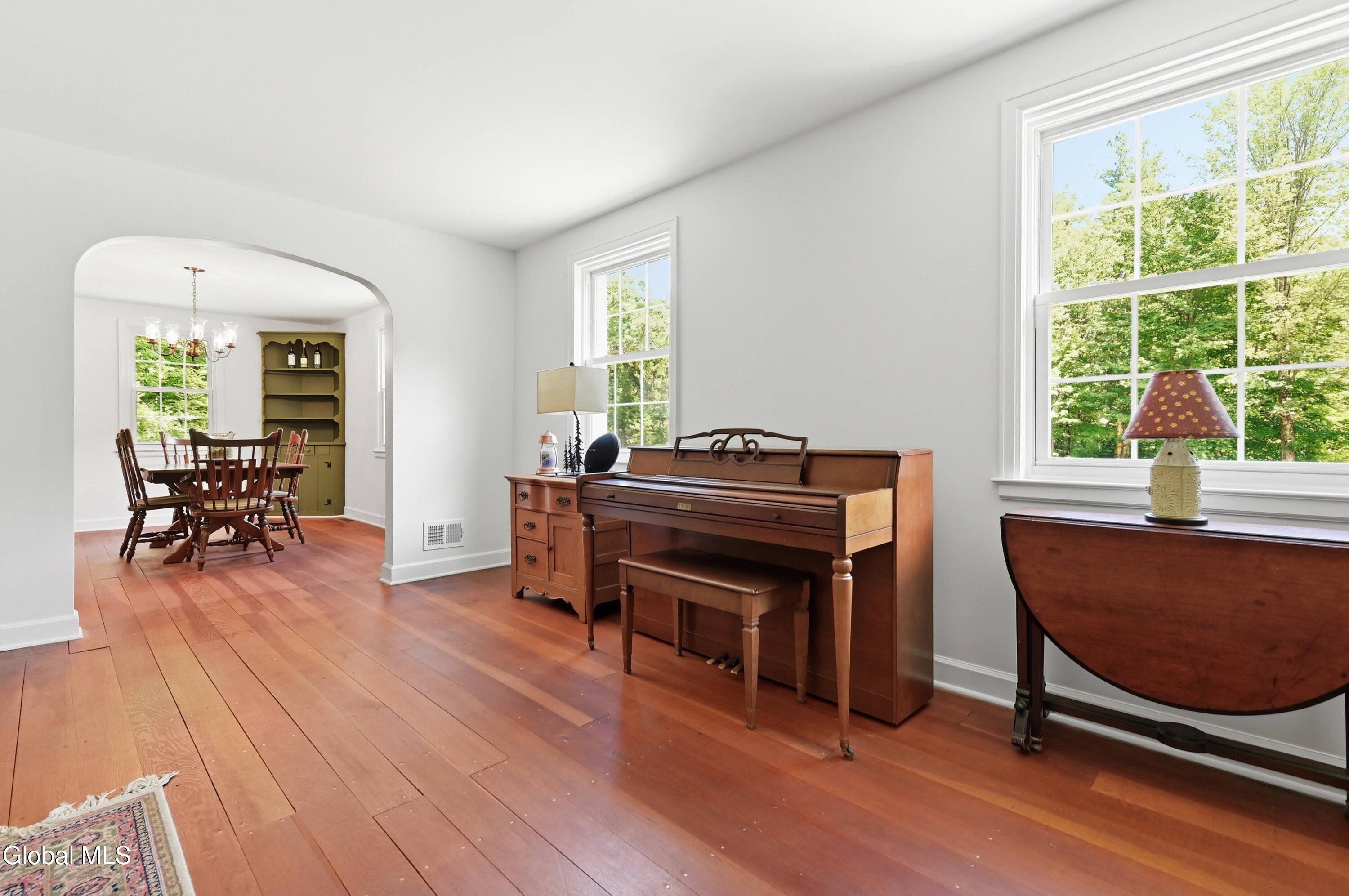 287 Thais Road Averill Park NY 12018