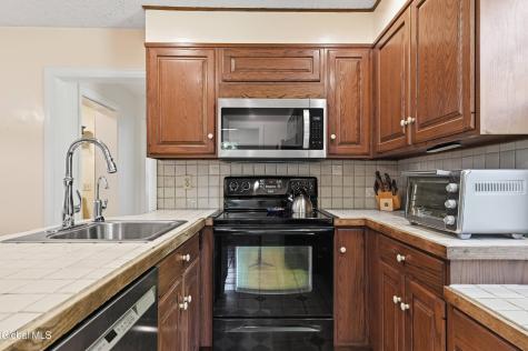 287 Thais Road Averill Park NY 12018