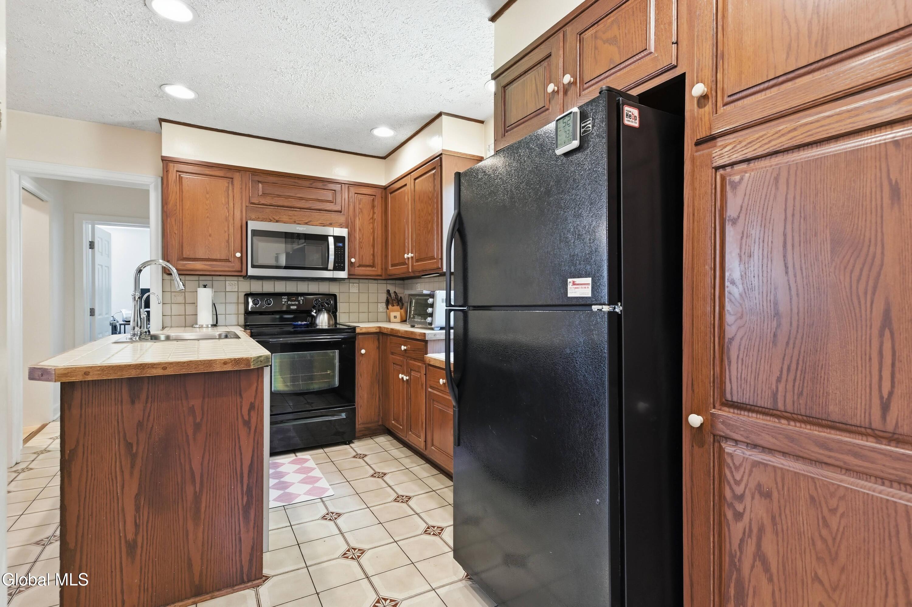 287 Thais Road Averill Park NY 12018