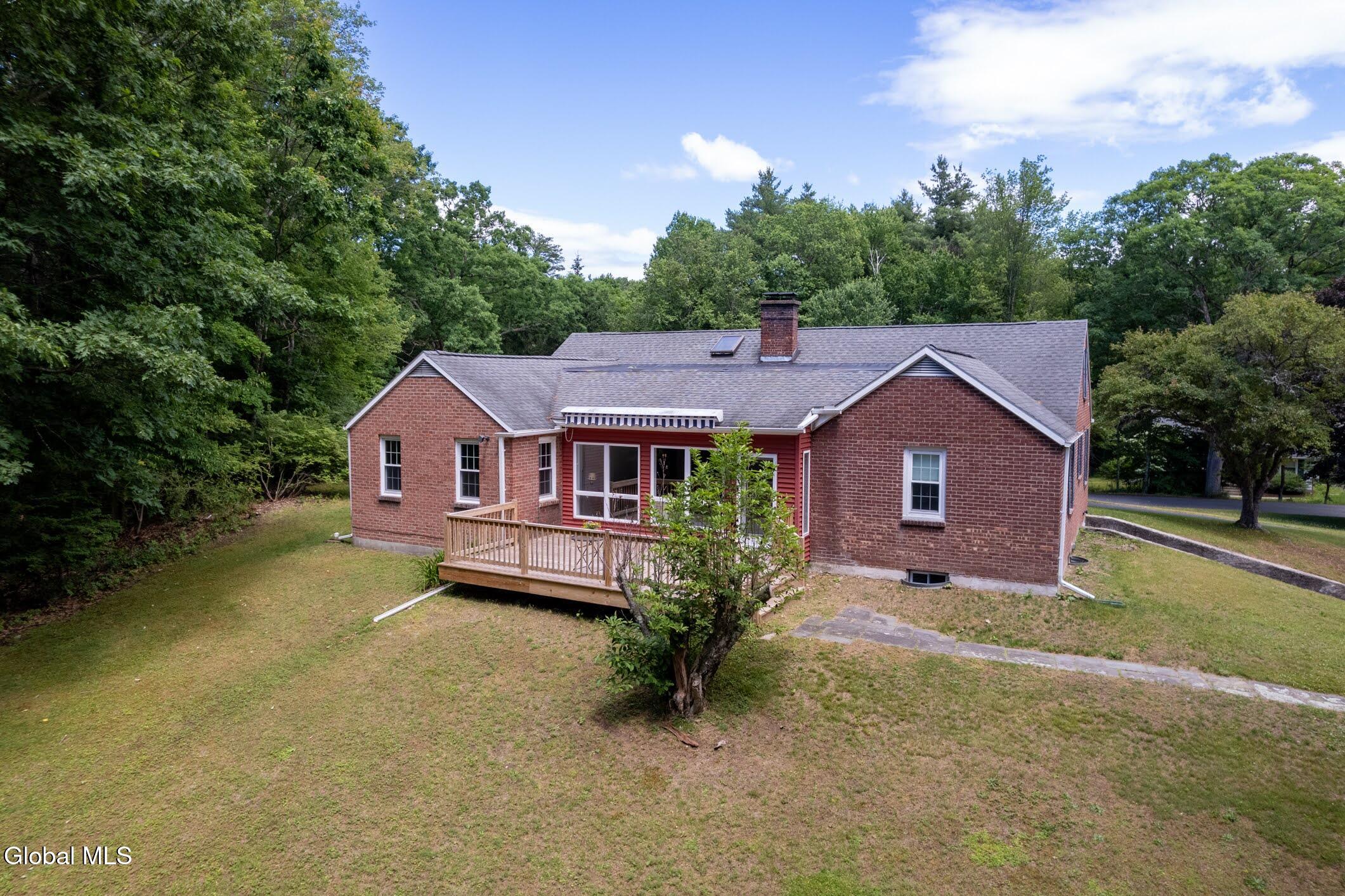 287 Thais Road Averill Park NY 12018