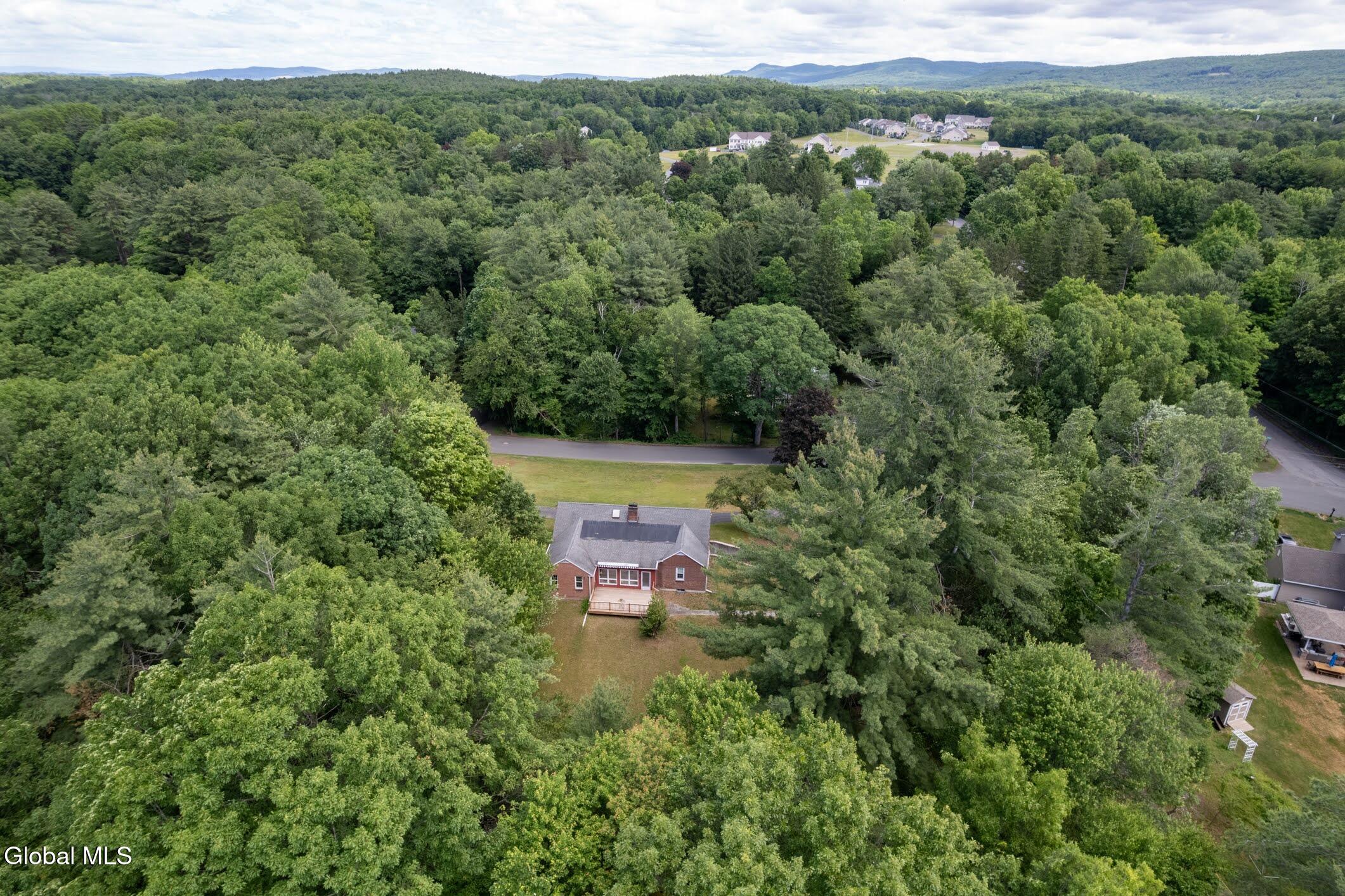 287 Thais Road Averill Park NY 12018