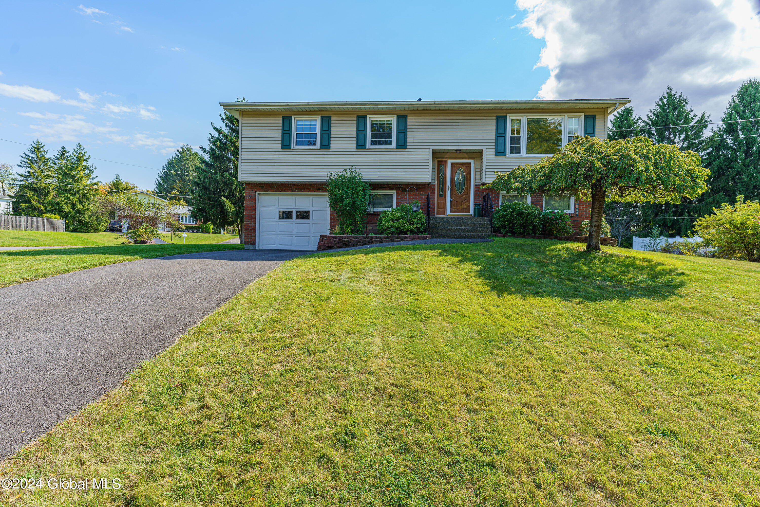 6 Mallard Lane Latham NY 12110