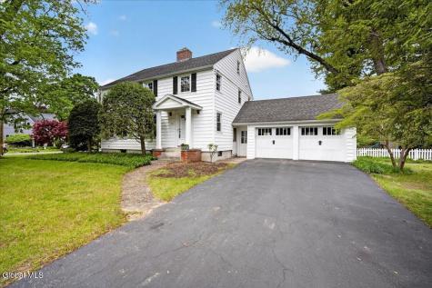25 Pinedale Avenue Delmar NY 12054