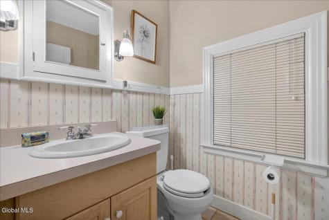 25 Pinedale Avenue Delmar NY 12054
