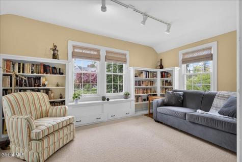 25 Pinedale Avenue Delmar NY 12054