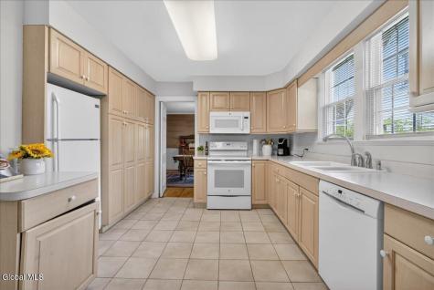 25 Pinedale Avenue Delmar NY 12054
