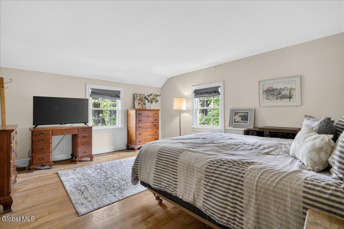 25 Pinedale Avenue Delmar NY 12054