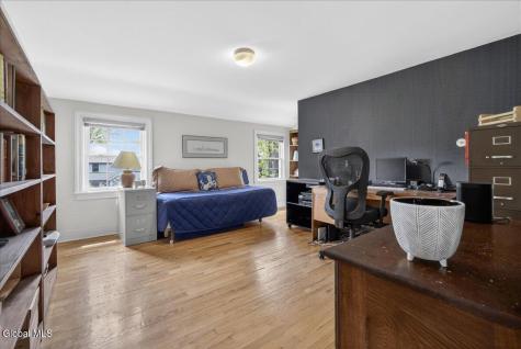 25 Pinedale Avenue Delmar NY 12054