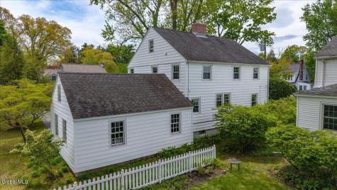 25 Pinedale Avenue Delmar NY 12054
