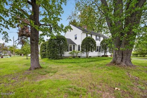 25 Pinedale Avenue Delmar NY 12054