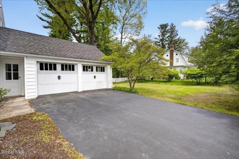 25 Pinedale Avenue Delmar NY 12054