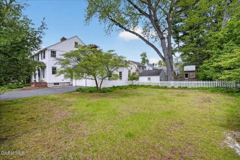 25 Pinedale Avenue Delmar NY 12054