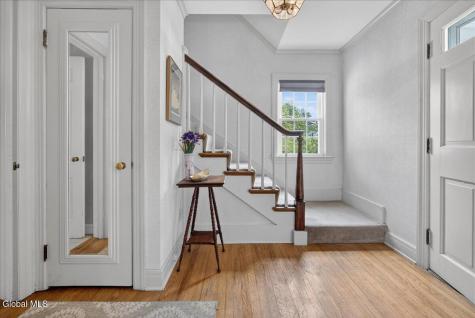 25 Pinedale Avenue Delmar NY 12054