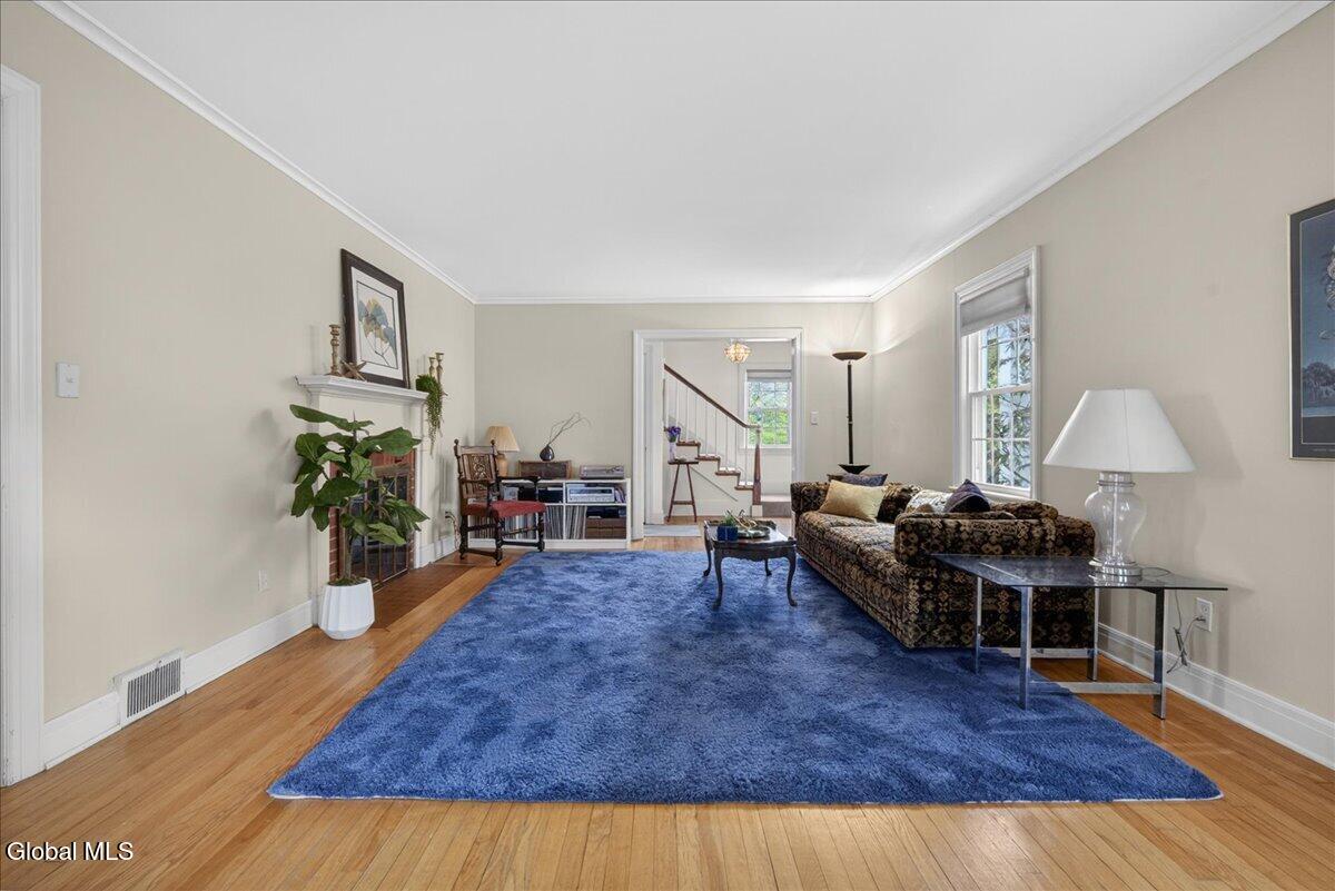 25 Pinedale Avenue Delmar NY 12054
