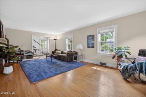 25 Pinedale Avenue Delmar NY 12054