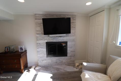9 Azalea Court Clifton Park NY 12065