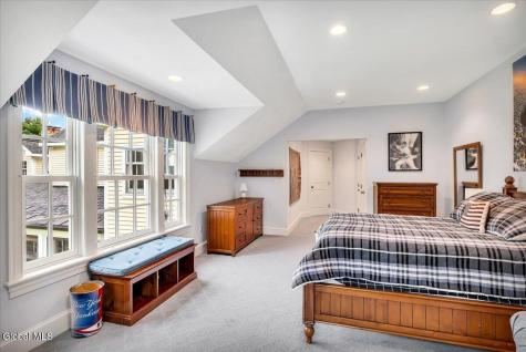 115 Woods Lane Menands NY 12204