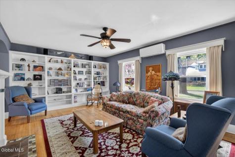 33 Washington Road Scotia NY 12302