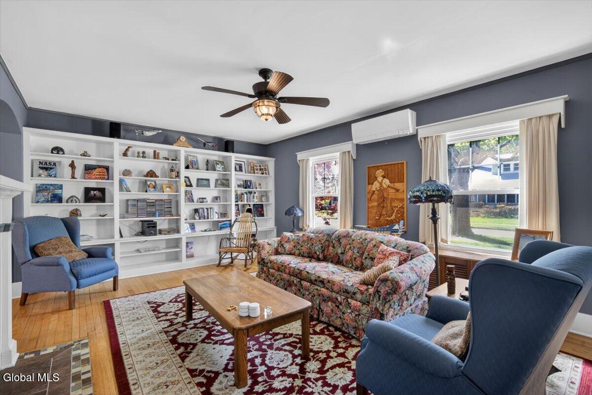 33 Washington Road Scotia NY 12302
