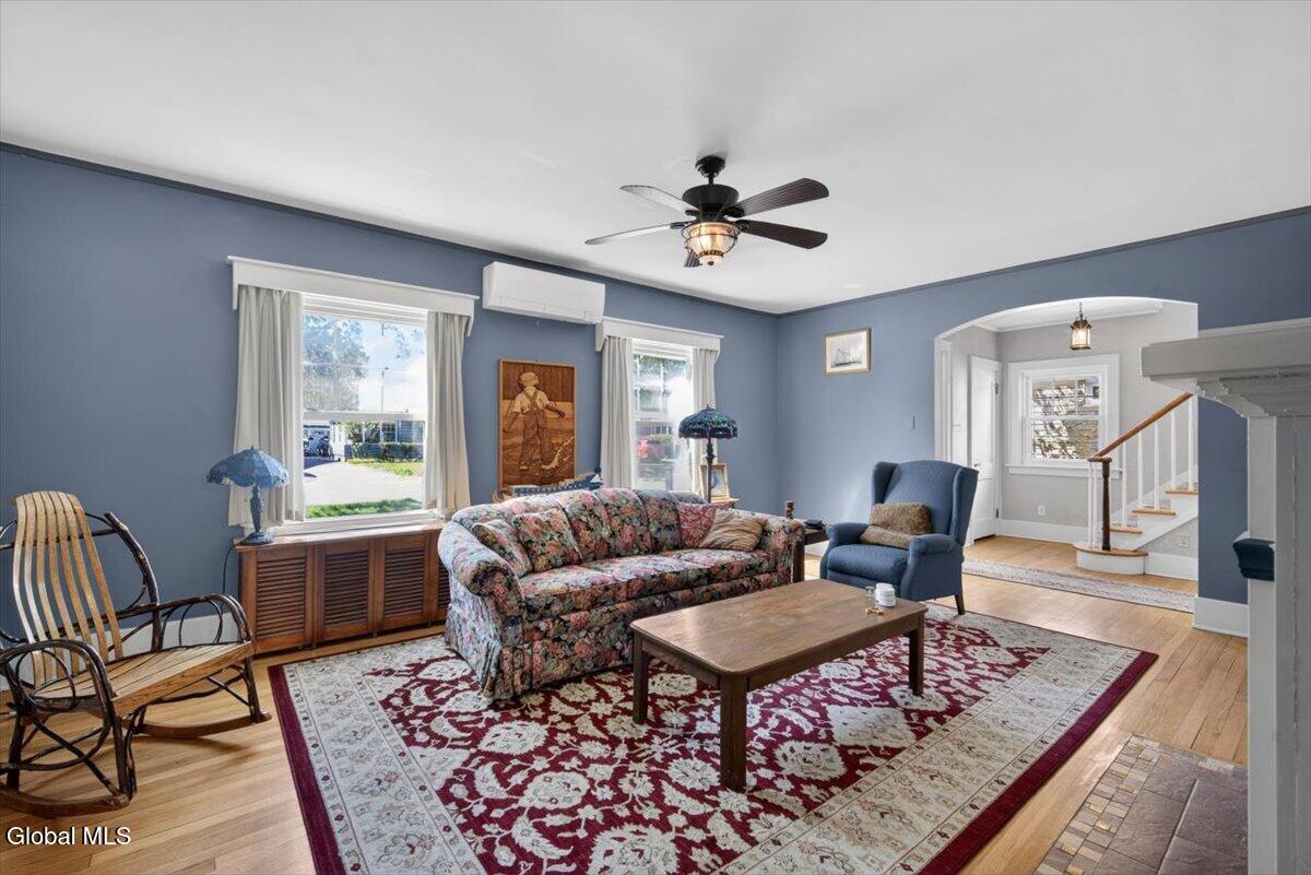33 Washington Road Scotia NY 12302