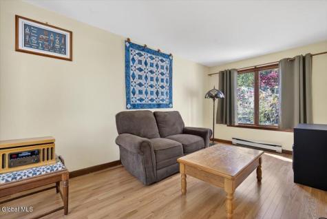 33 Washington Road Scotia NY 12302
