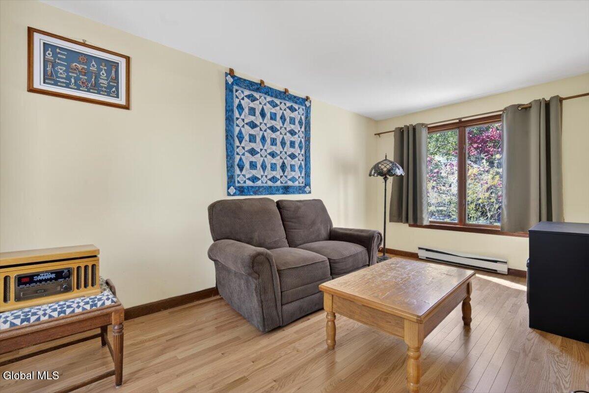 33 Washington Road Scotia NY 12302