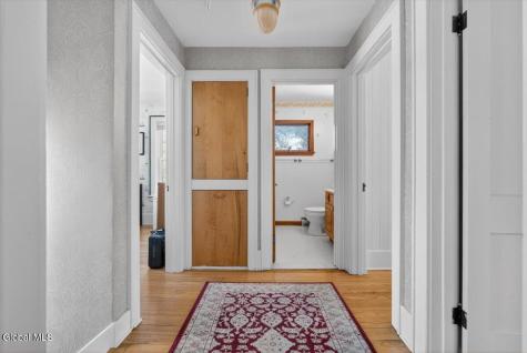 33 Washington Road Scotia NY 12302