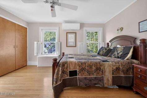 33 Washington Road Scotia NY 12302