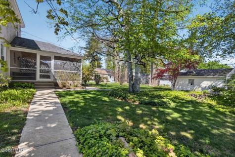 33 Washington Road Scotia NY 12302