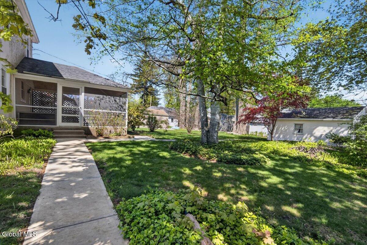 33 Washington Road Scotia NY 12302