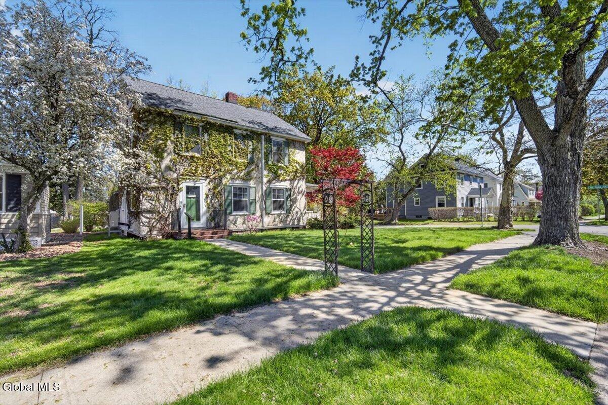 33 Washington Road Scotia NY 12302