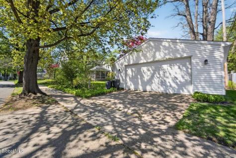 33 Washington Road Scotia NY 12302