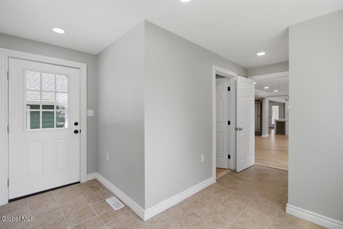 335 Maple Road Slingerlands NY 12159