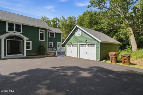 335 Maple Road Slingerlands NY 12159