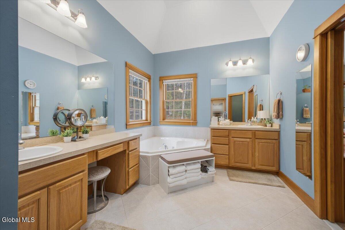 18 Founders Way Queensbury NY 12804