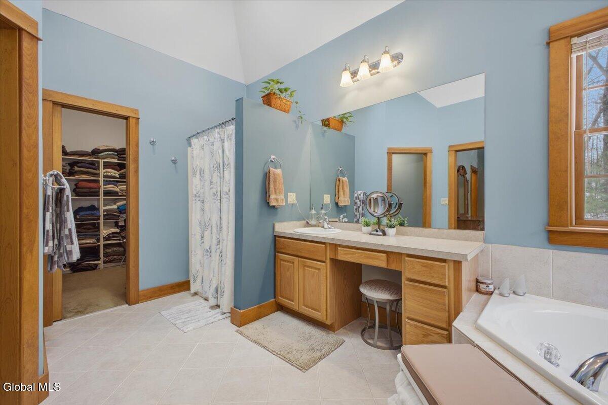 18 Founders Way Queensbury NY 12804
