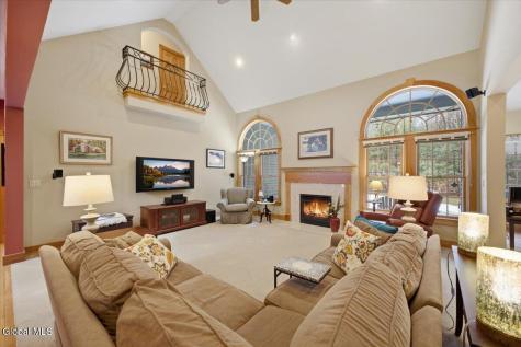 18 Founders Way Queensbury NY 12804