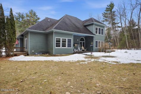 18 Founders Way Queensbury NY 12804