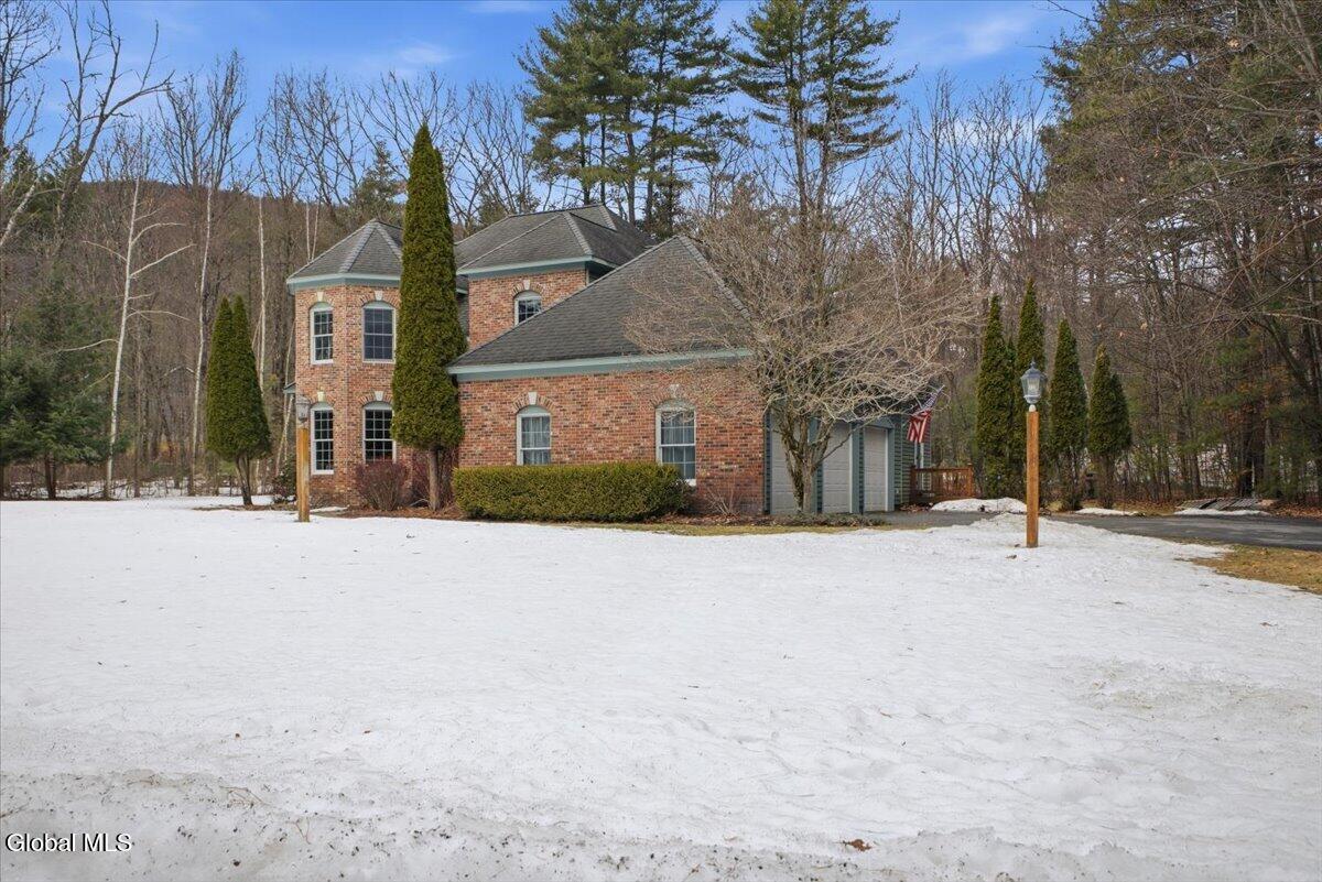 18 Founders Way Queensbury NY 12804