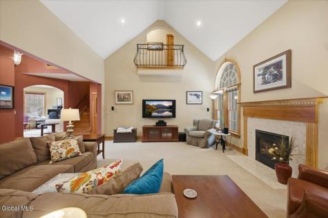 18 Founders Way Queensbury NY 12804