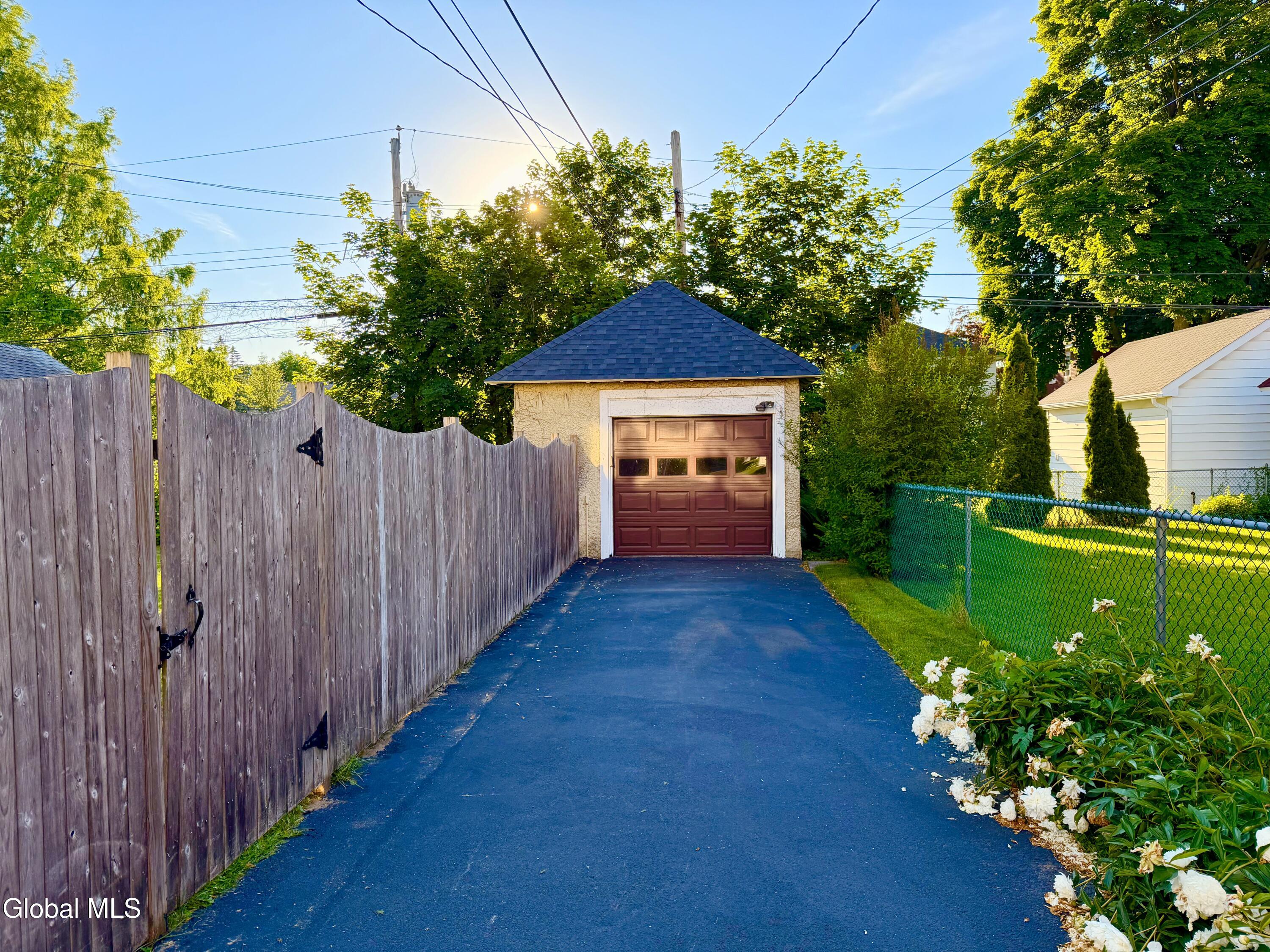 831 Wright Avenue Schenectady NY 12309