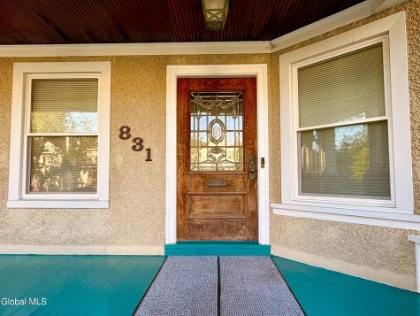 831 Wright Avenue Schenectady NY 12309