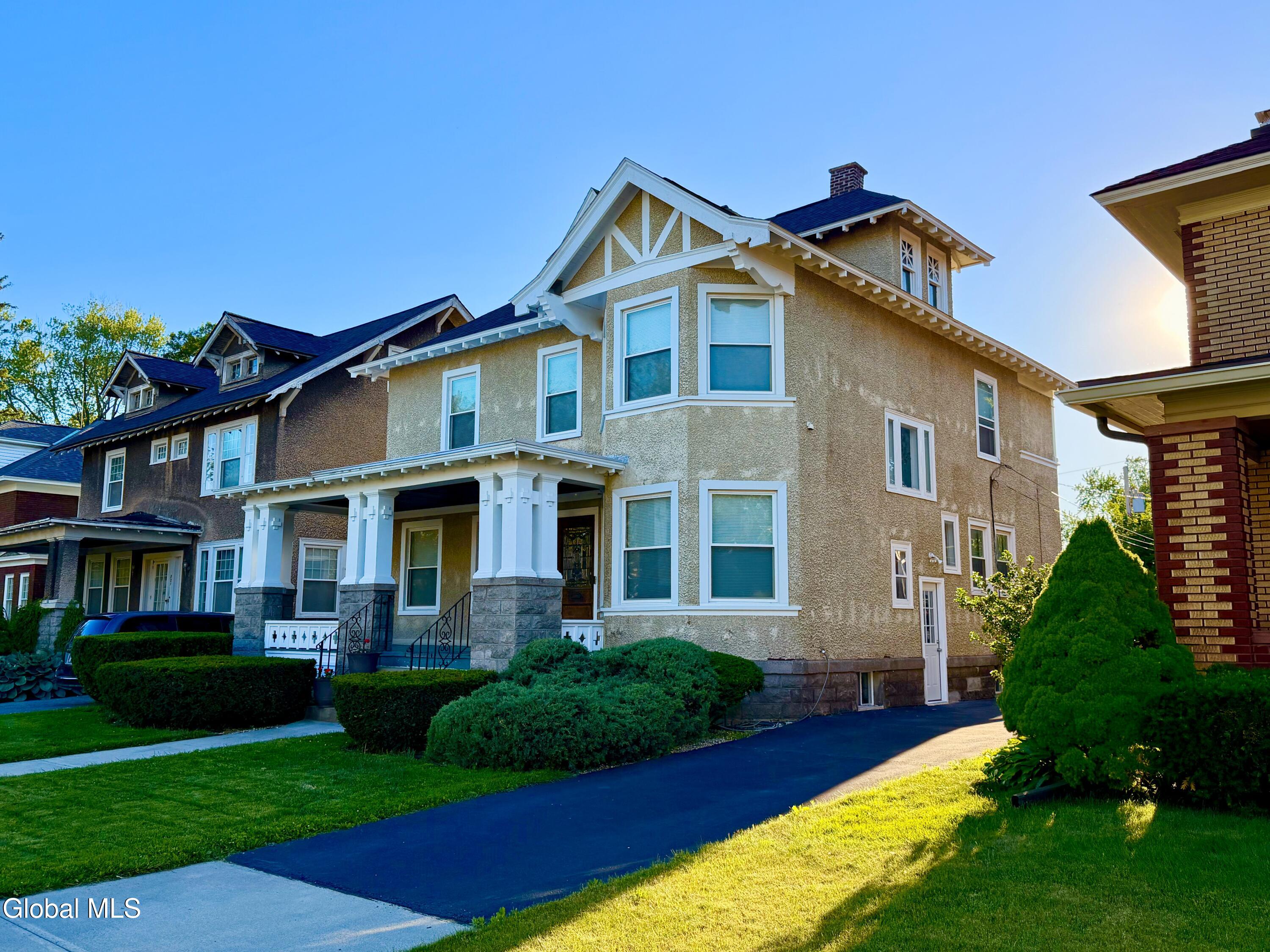 831 Wright Avenue Schenectady NY 12309