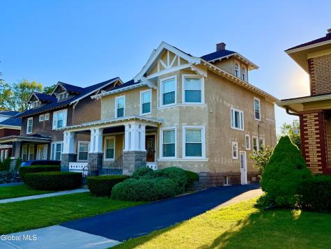 831 Wright Avenue Schenectady NY 12309