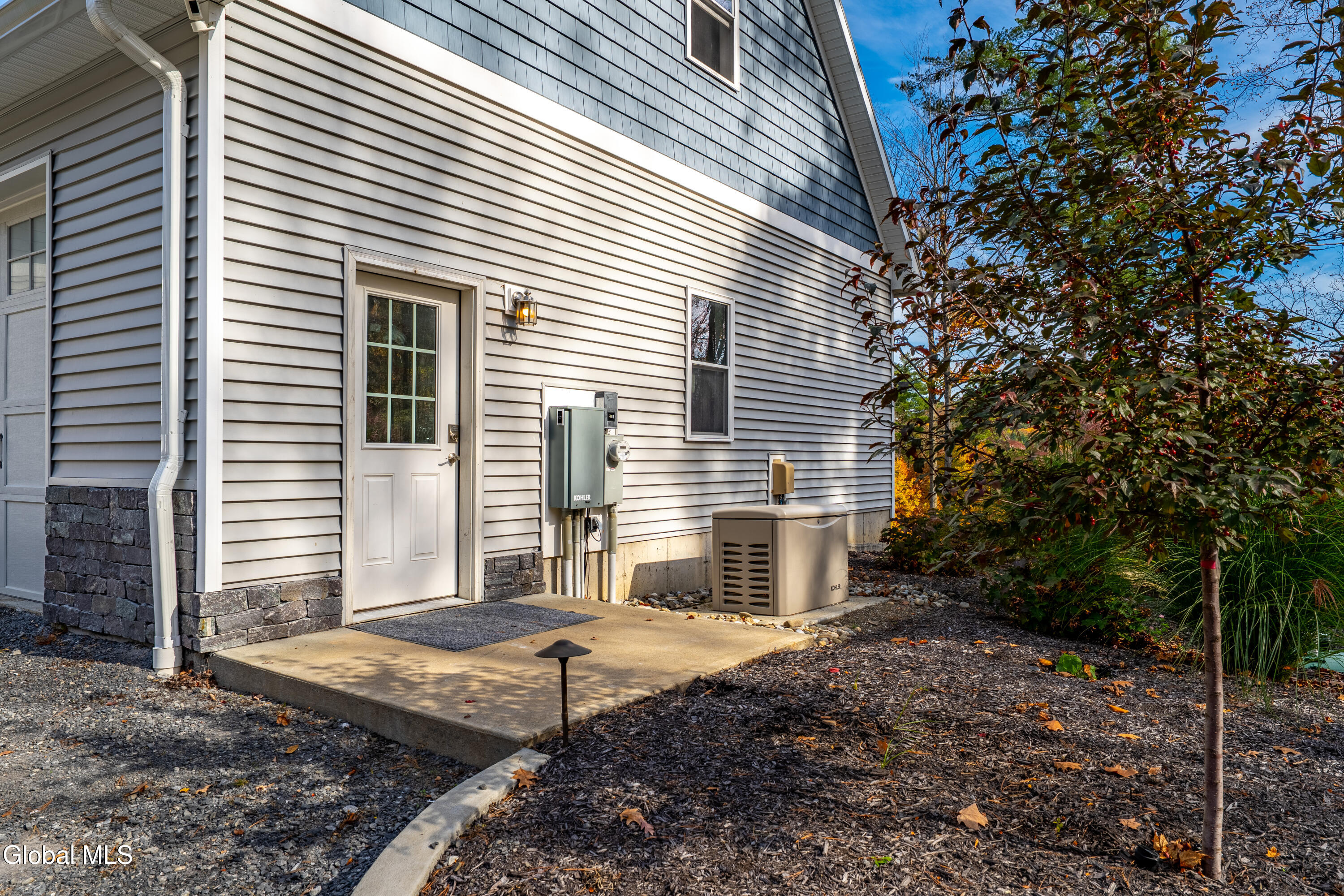 22 Weisenborn Road Feura Bush NY 12067