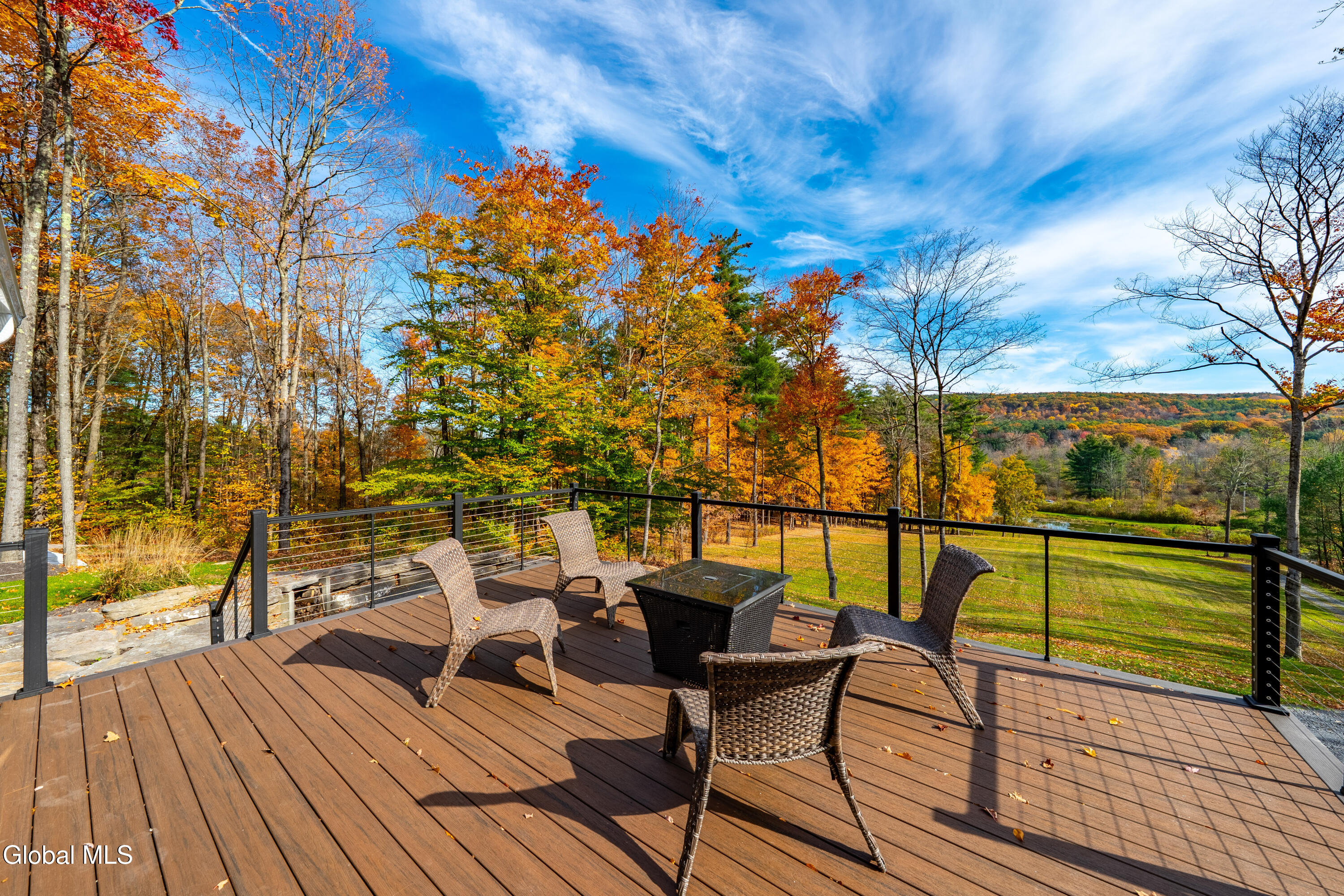 22 Weisenborn Road Feura Bush NY 12067